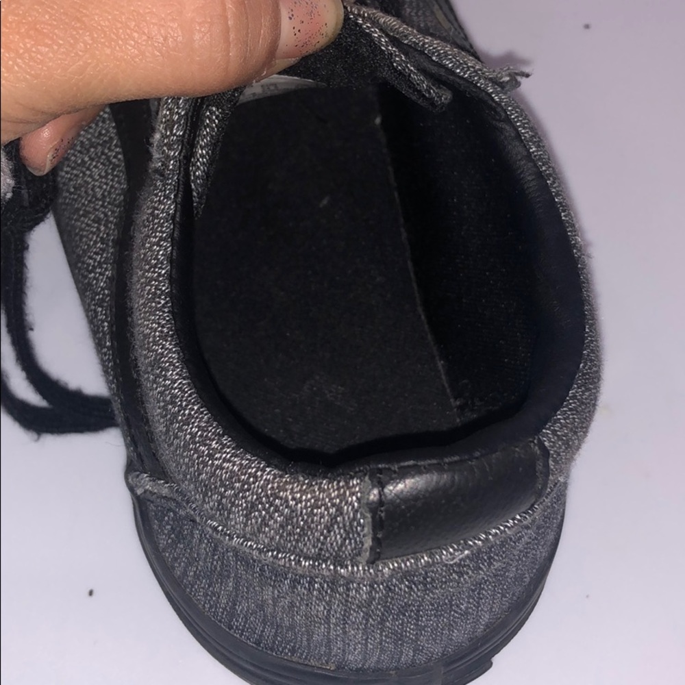 VANS ! - Picture 3 of 5